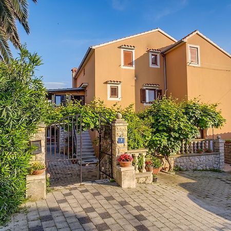 Apartments Beba Малий Лошинь Екстер'єр фото