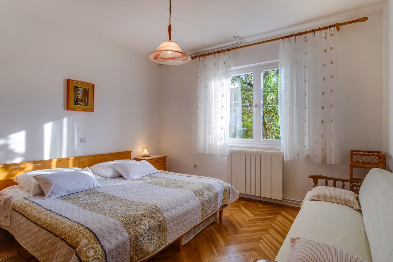 Apartments Beba Малий Лошинь Екстер'єр фото