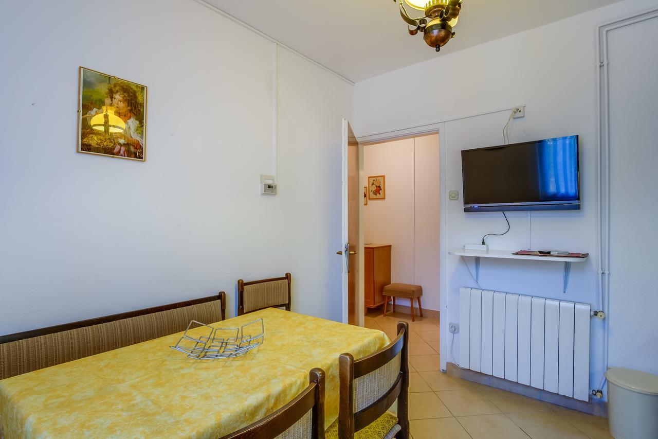 Apartments Beba Малий Лошинь Екстер'єр фото