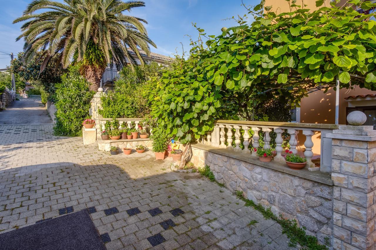 Apartments Beba Малий Лошинь Екстер'єр фото