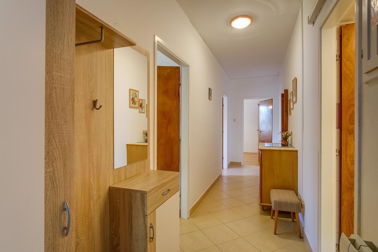 Apartments Beba Малий Лошинь Екстер'єр фото